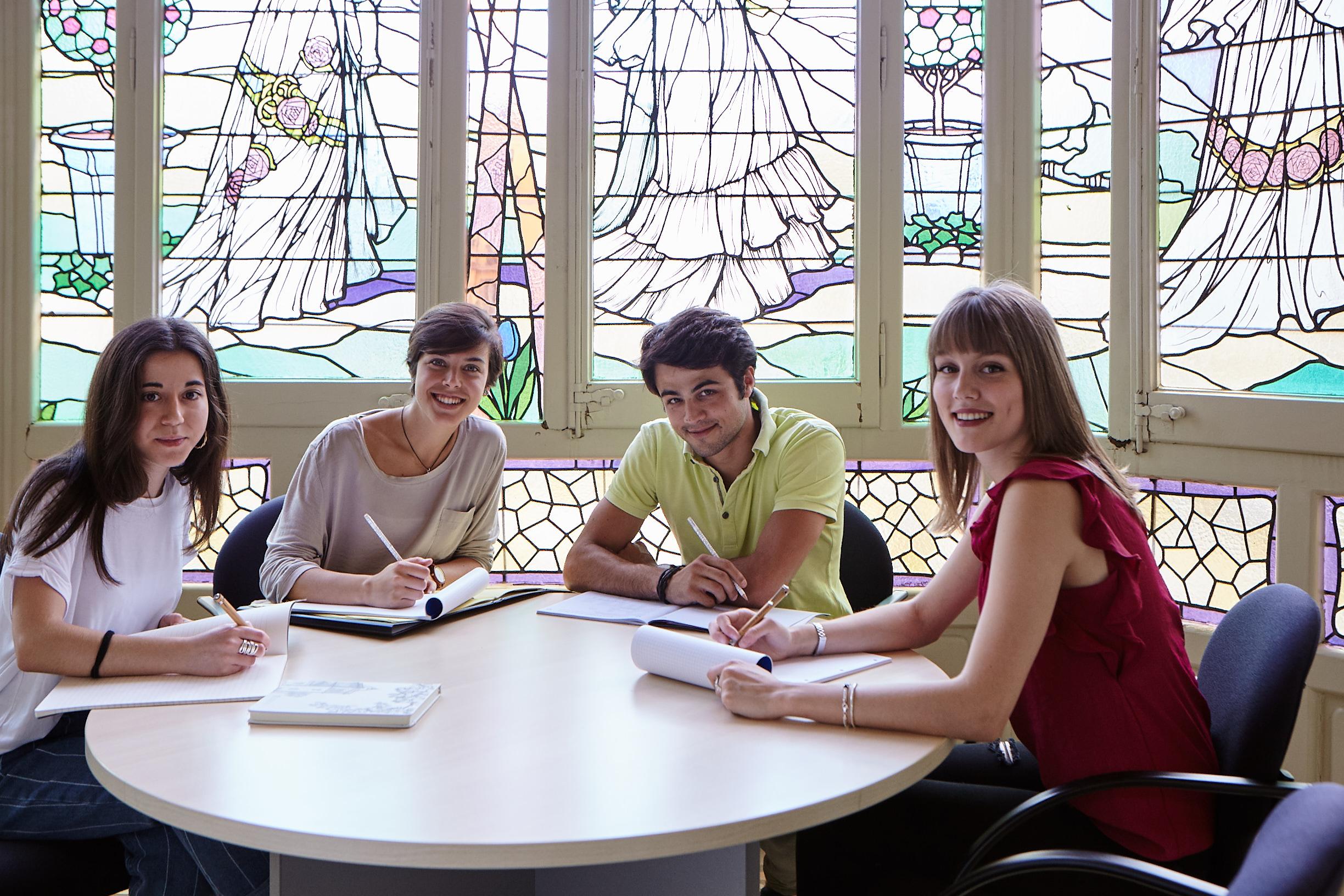 Procés de sol·licitud i acceptació