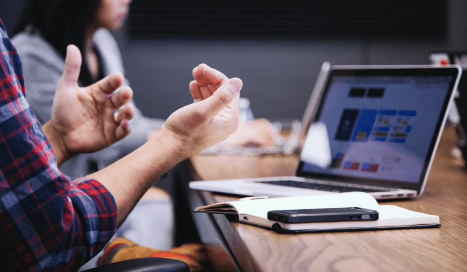 UB estudiant ordinador